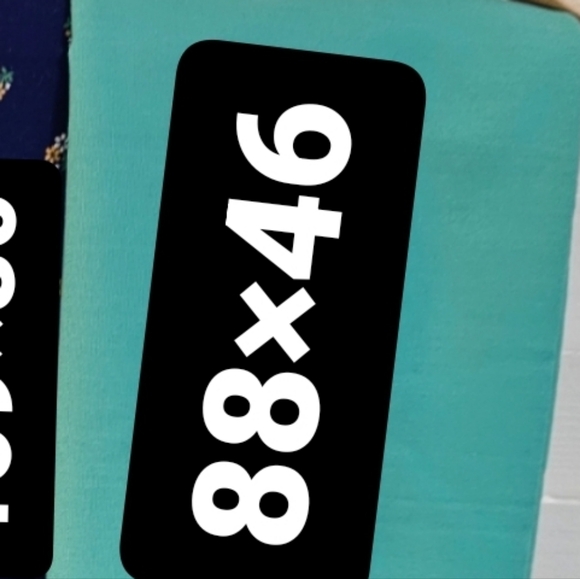 Green fabric is good to make pants, coats, and skirts - Picture 4 of 4